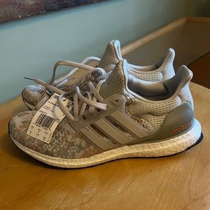 Womens adidas ultraboost running shoes never worn!